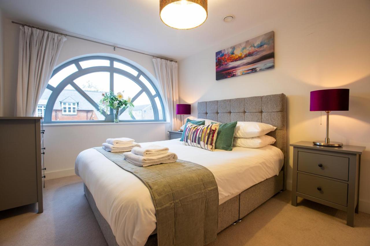 Urban Living'S ~ King Edward Luxury Apartments In The Heart Of Windsor Buitenkant foto