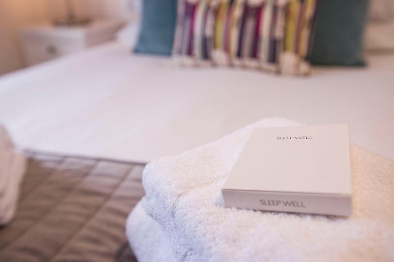 Urban Living'S ~ King Edward Luxury Apartments In The Heart Of Windsor Buitenkant foto