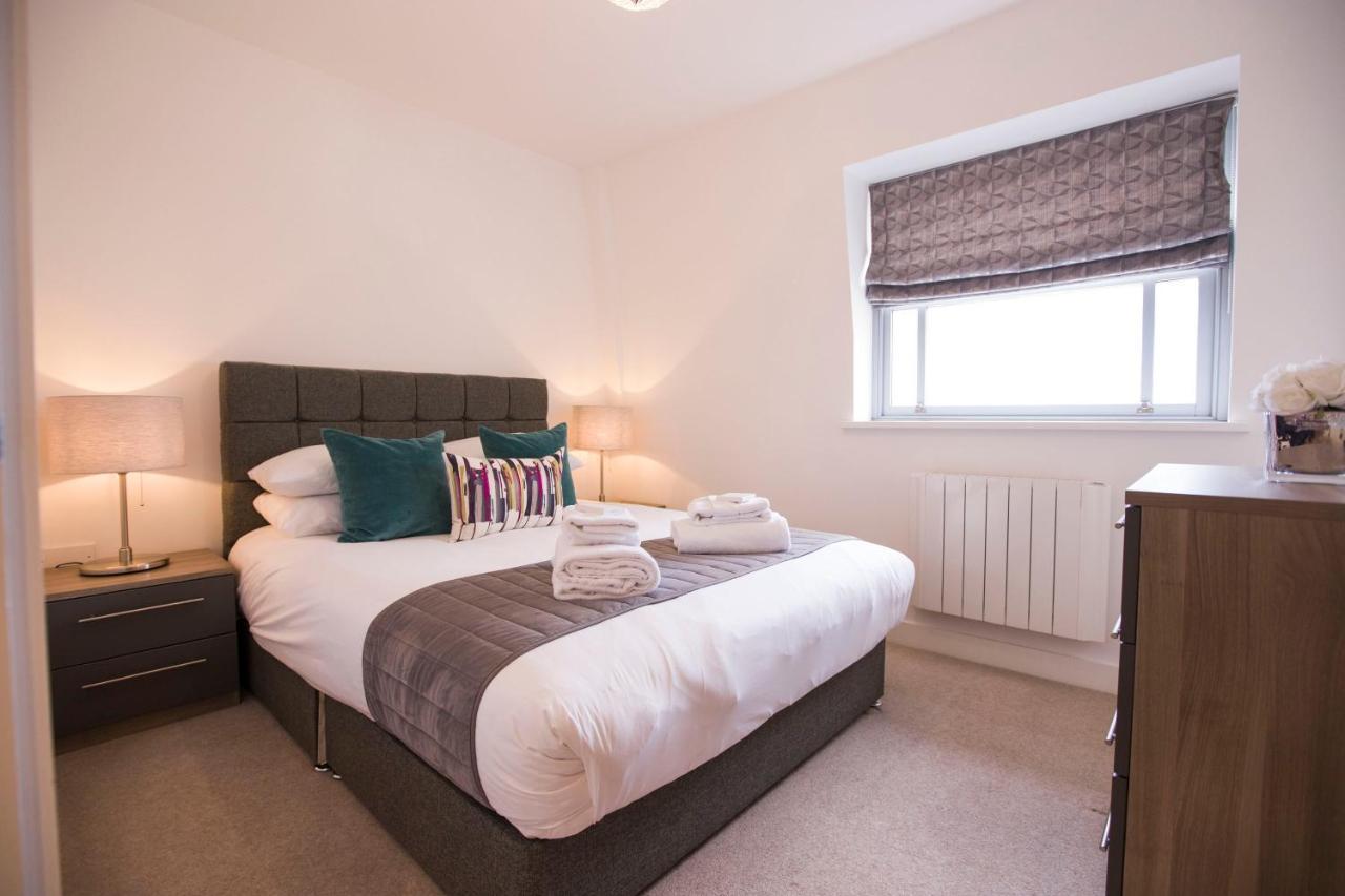 Urban Living'S ~ King Edward Luxury Apartments In The Heart Of Windsor Buitenkant foto