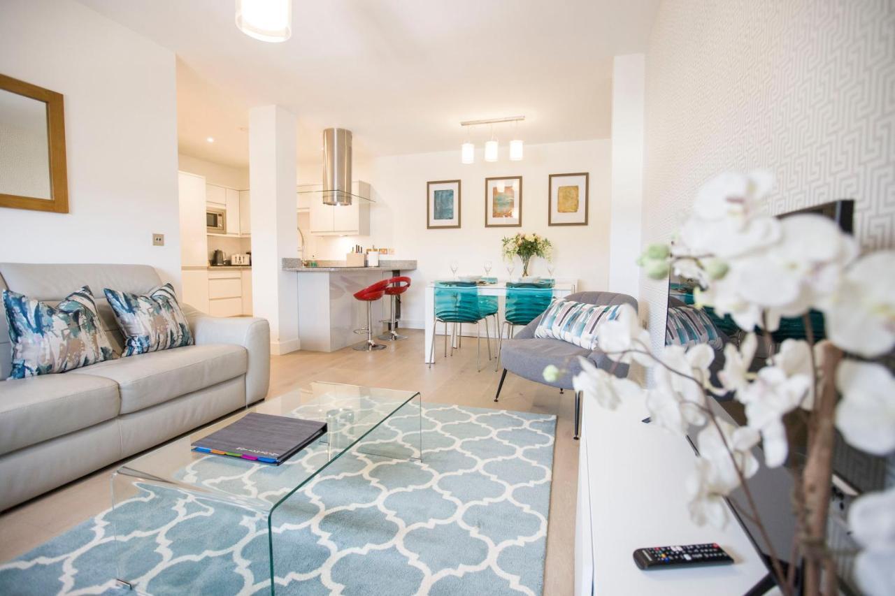 Urban Living'S ~ King Edward Luxury Apartments In The Heart Of Windsor Buitenkant foto