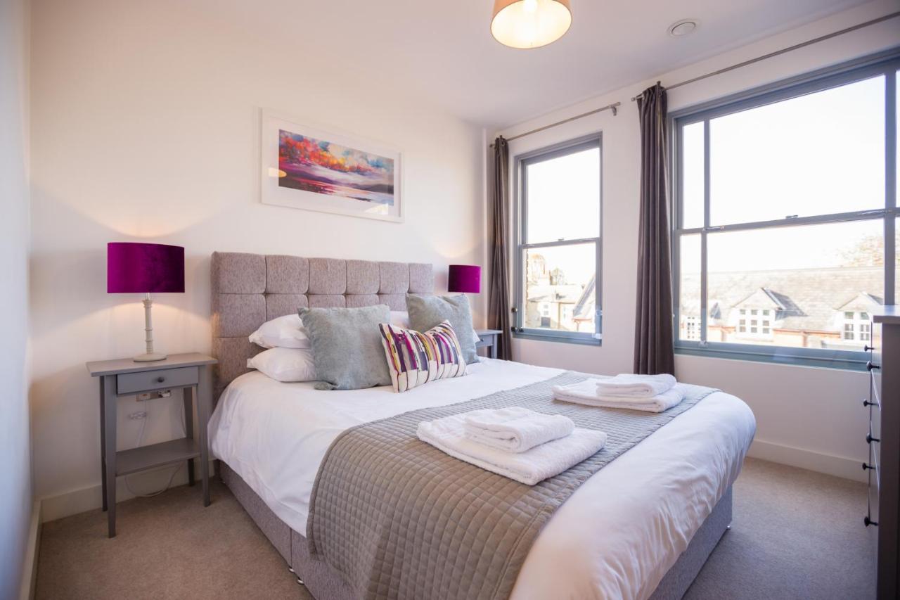 Urban Living'S ~ King Edward Luxury Apartments In The Heart Of Windsor Buitenkant foto