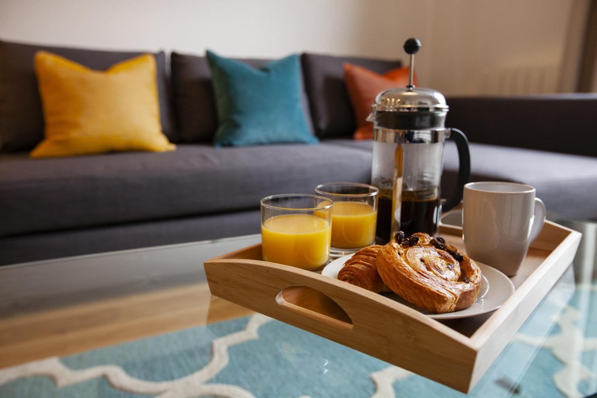 Urban Living'S ~ King Edward Luxury Apartments In The Heart Of Windsor Buitenkant foto