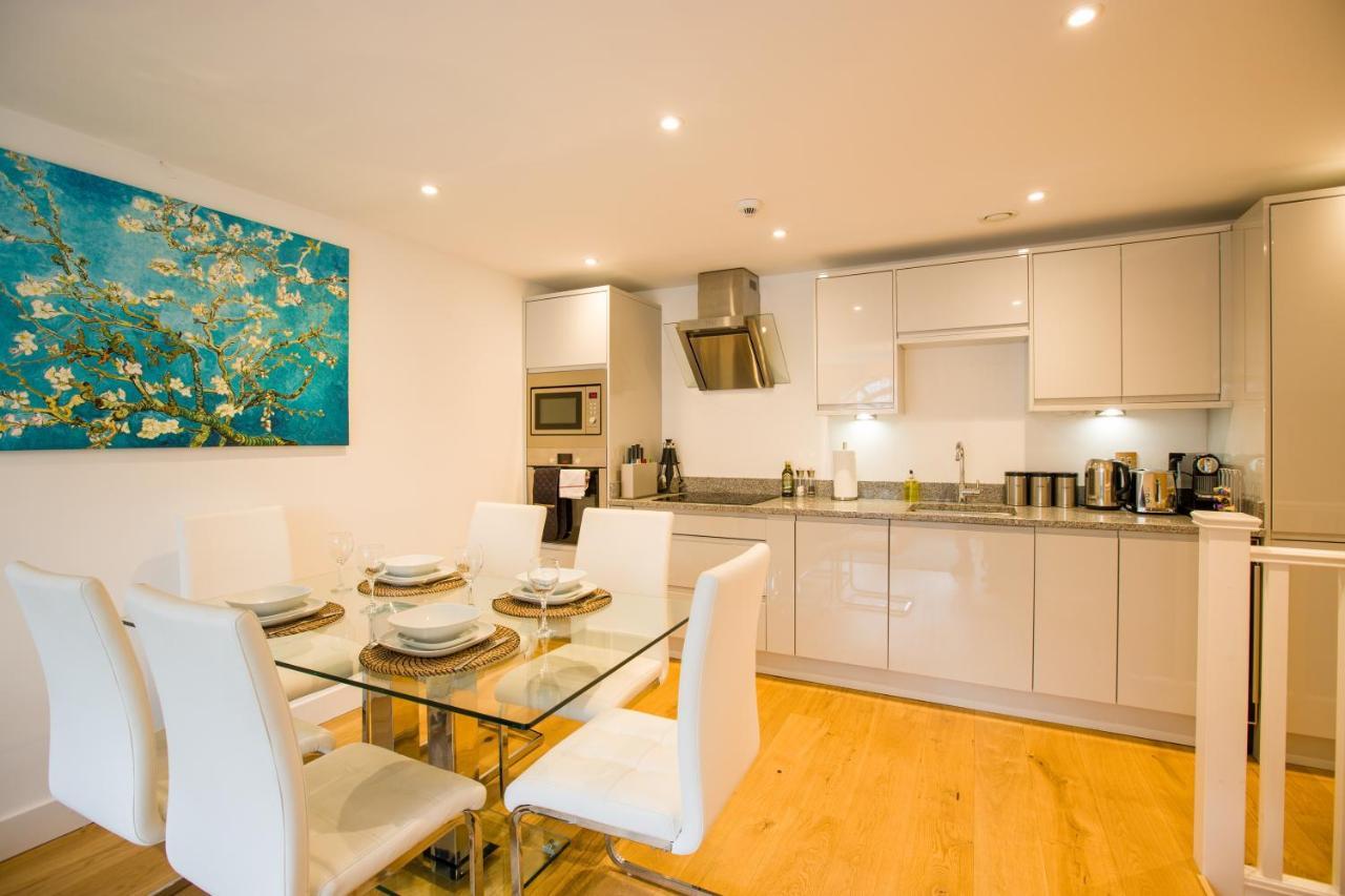 Urban Living'S ~ King Edward Luxury Apartments In The Heart Of Windsor Buitenkant foto