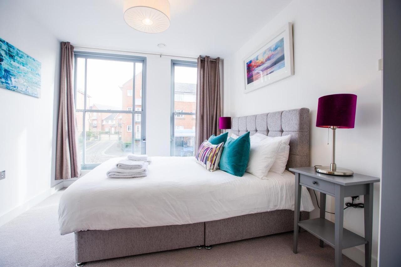 Urban Living'S ~ King Edward Luxury Apartments In The Heart Of Windsor Buitenkant foto