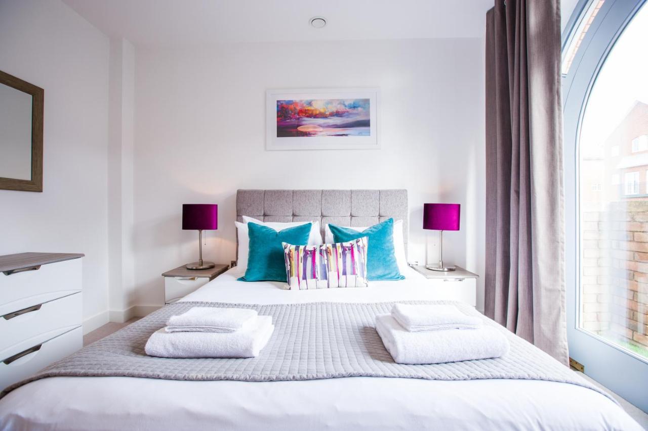 Urban Living'S ~ King Edward Luxury Apartments In The Heart Of Windsor Buitenkant foto